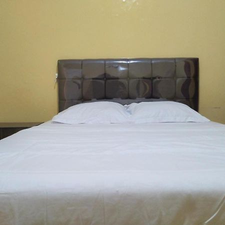 Hotel Pekalongan Syariah Mitra Reddoorz Buitenkant foto