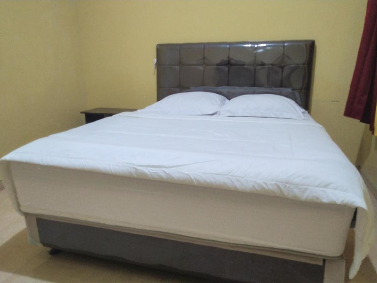 Hotel Pekalongan Syariah Mitra Reddoorz Buitenkant foto