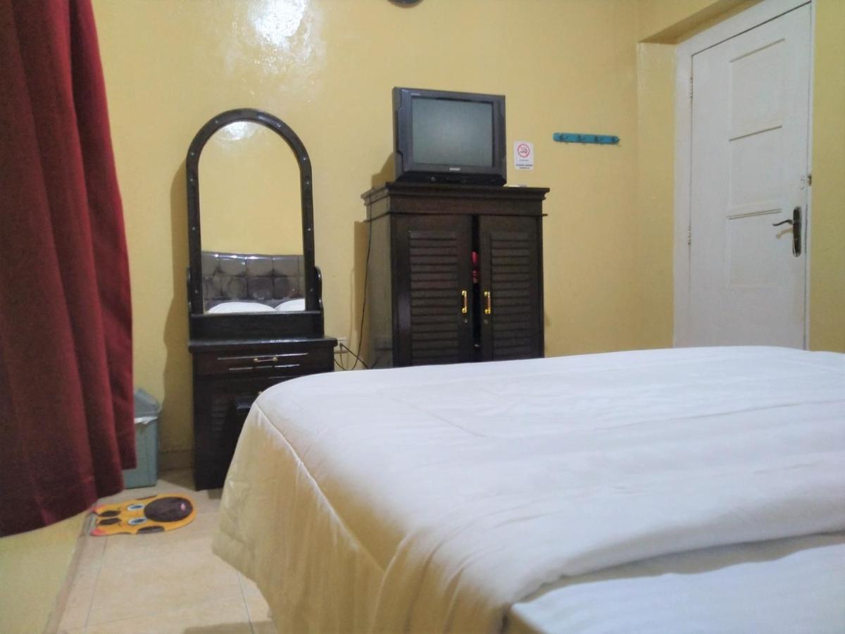Hotel Pekalongan Syariah Mitra Reddoorz Buitenkant foto