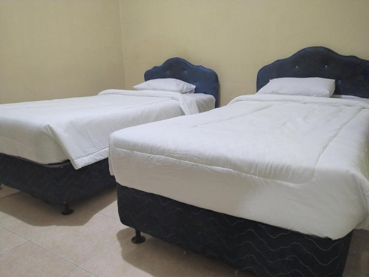 Hotel Pekalongan Syariah Mitra Reddoorz Buitenkant foto