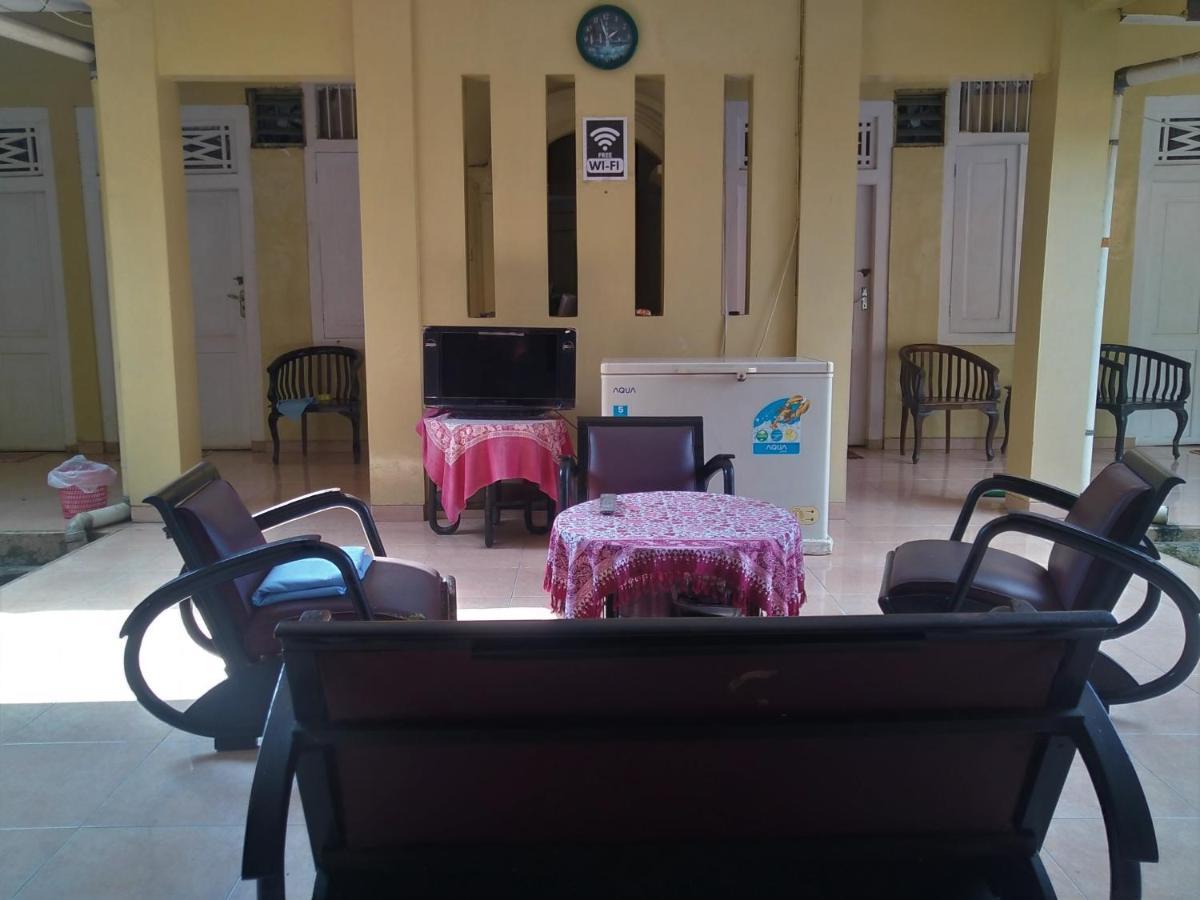 Hotel Pekalongan Syariah Mitra Reddoorz Buitenkant foto