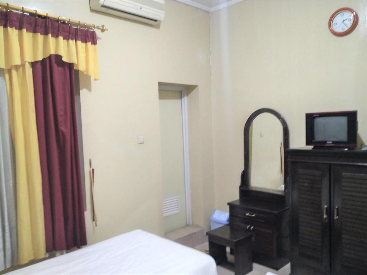 Hotel Pekalongan Syariah Mitra Reddoorz Buitenkant foto