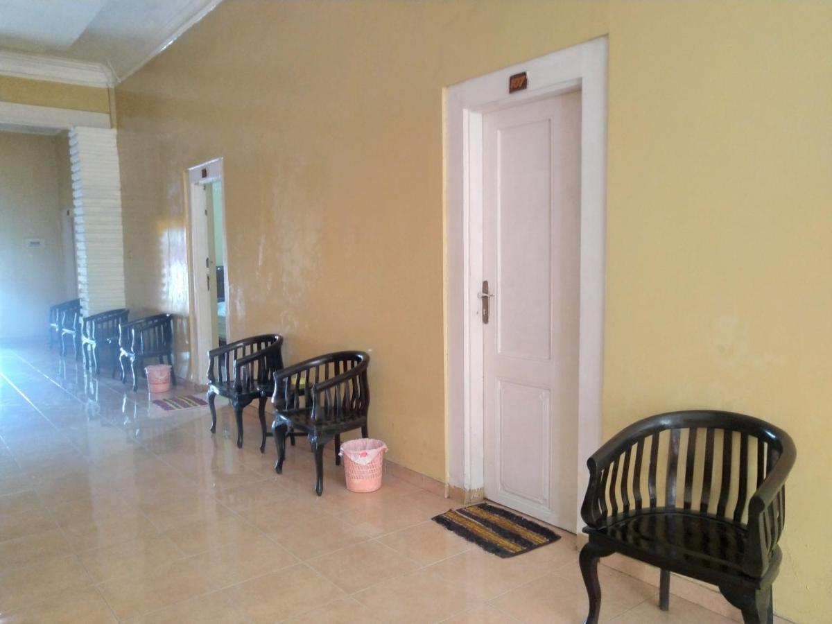 Hotel Pekalongan Syariah Mitra Reddoorz Buitenkant foto