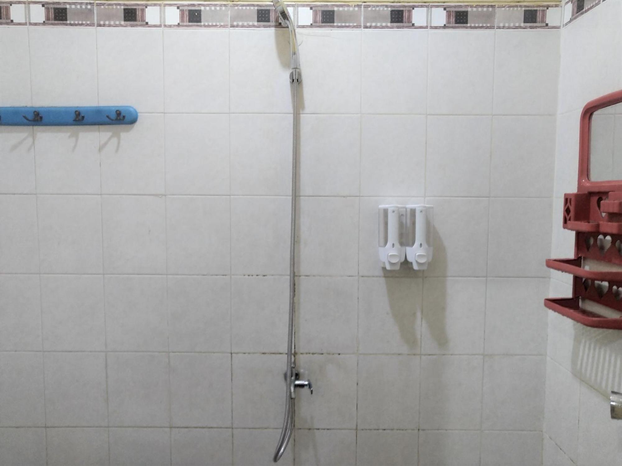 Hotel Pekalongan Syariah Mitra Reddoorz Kamer foto